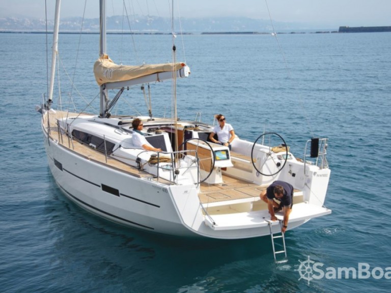 Yacht charter Horta cheap Dufour 410 Grand Large