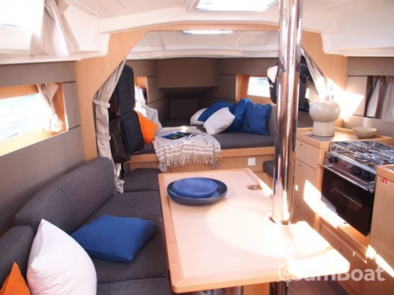 Sailboat rental with or without captain Bénéteau Arzon