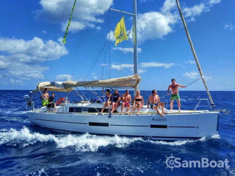 Boat rental Dufour Dufour 382 Grand Large in Horta on Samboat
