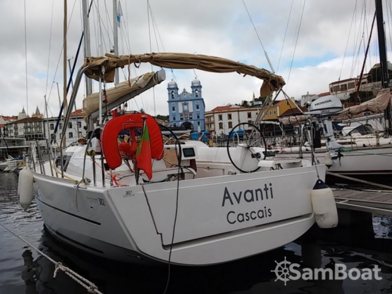 Yacht charter Horta cheap Dufour 382 Grand Large