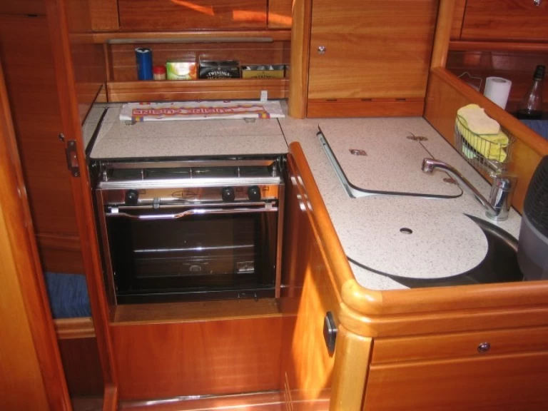 Sailboat rental in La Rochelle - Bavaria Bavaria 30 Cruiser