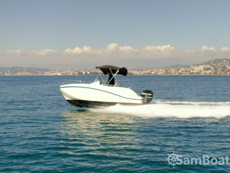 Quicksilver Activ 535 Open in Antibes on SamBoat