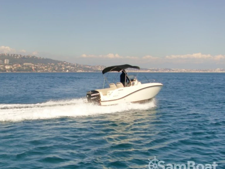 Boat rental Quicksilver Activ 535 Open in Antibes on Samboat