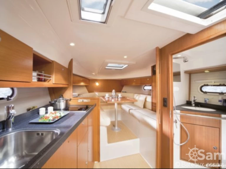 Motorboat for rent Mandelieu-la-Napoule at the best price
