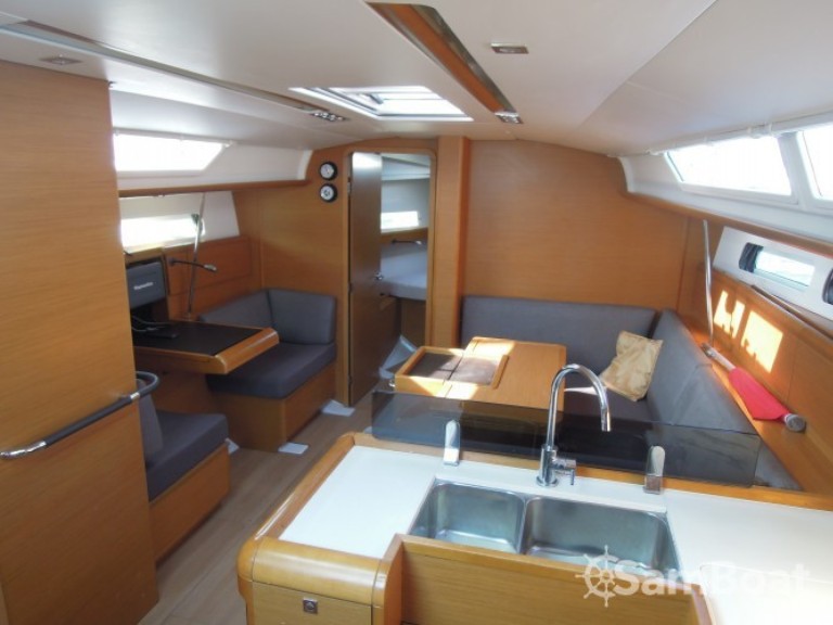 Sailboat rental with or without captain Jeanneau La Trinité-sur-Mer