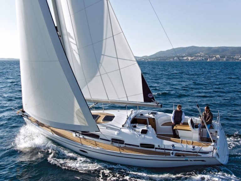 Sailboat rental in Gouvia - Bavaria Cruiser 34