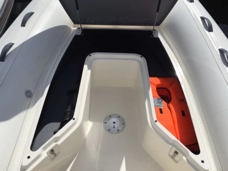 Capelli Tempest 600 in Saint-Georges-de-Didonne on SamBoat