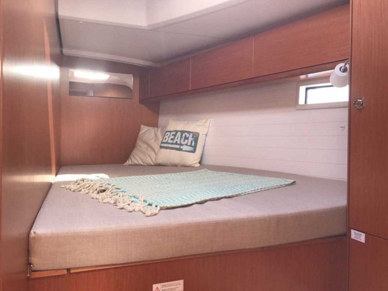 Yacht charter Castellammare di Stabia cheap Cruiser 46