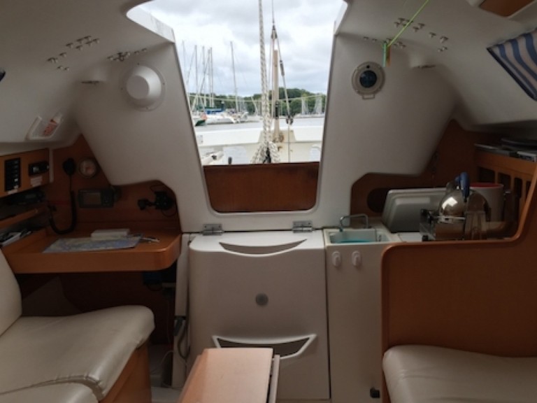 Sailboat rental in Port-Haliguen - FIRST 25.7 Q.R FIRST 25.7 Q.R