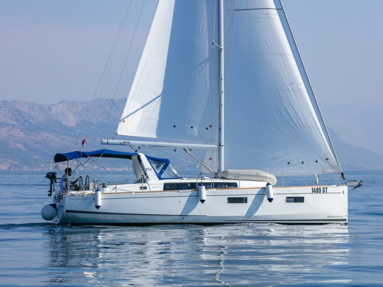 Boat rental Bénéteau Oceanis 38.1 in Split on Samboat