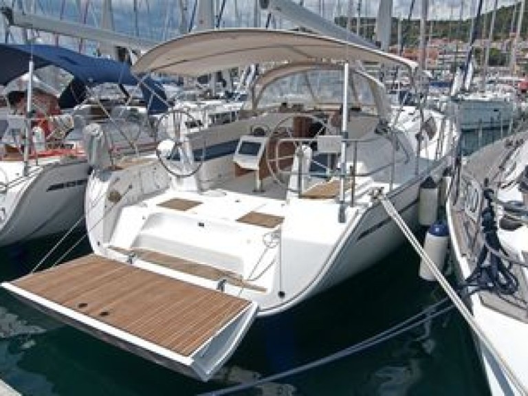 Yacht charter San Vincenzo cheap Cruiser 46