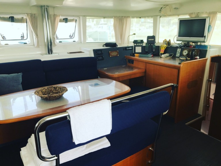 Rent a Lagoon Lagoon 440 Alimos