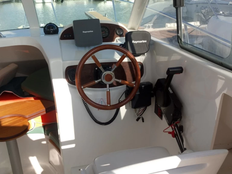 Bareboat Rental Motorboat Jeanneau with a boat licence