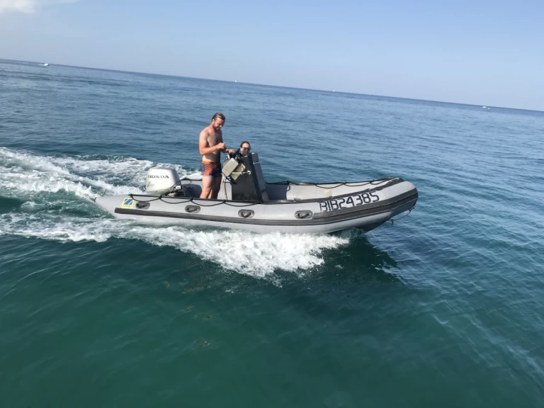 Zodiac Pro 500 charter bareboat or captained in  Canet-en-Roussillon