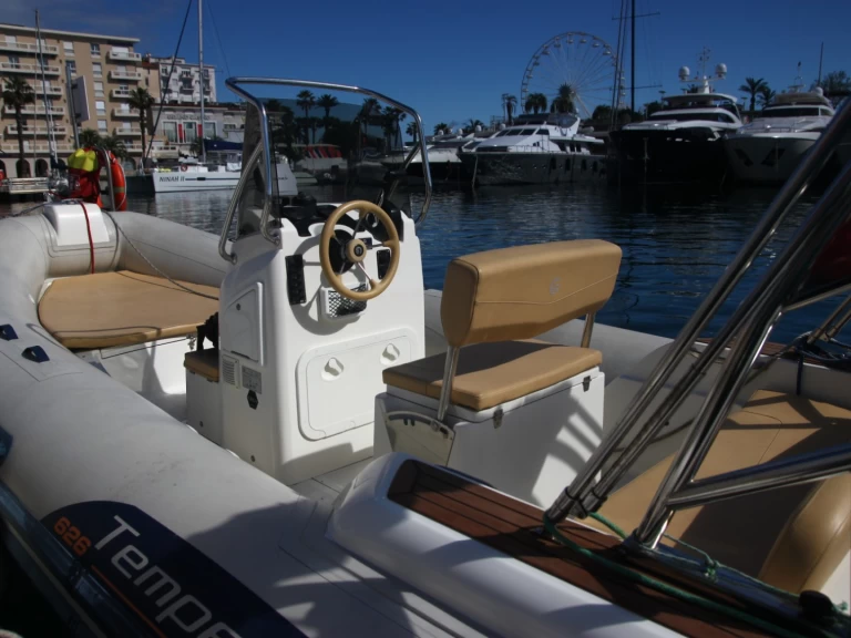 Boat rental Capelli Tempest 626 in Saint-Raphaël on Samboat