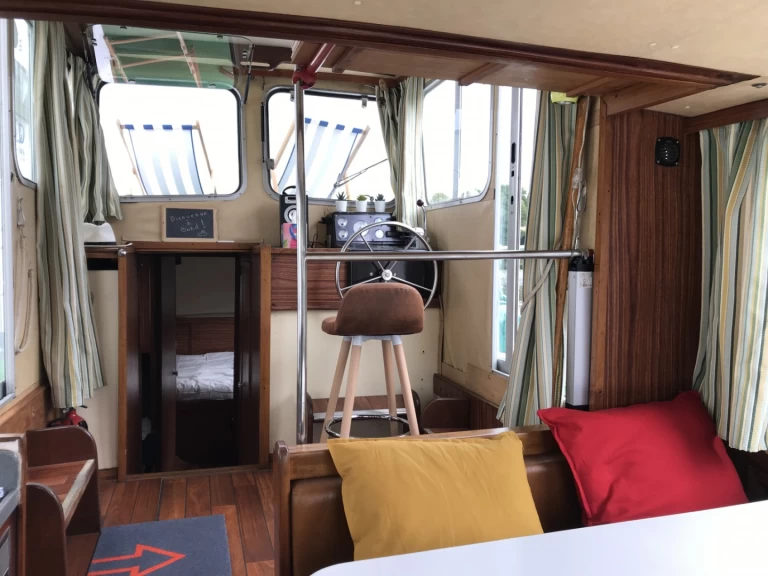Bareboat Rental Houseboat Locaboat with a boat licence