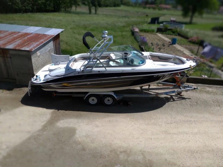 Motorboat for rent Le Bourget-du-Lac at the best price