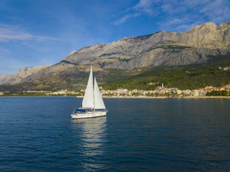 Rent a Bavaria Bavaria 40 Cruiser Tučepi