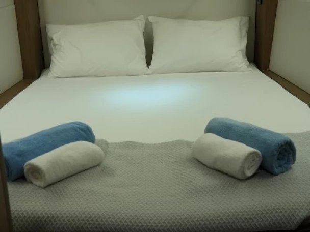 Yacht charter Paros (Island) cheap Lagoon 50