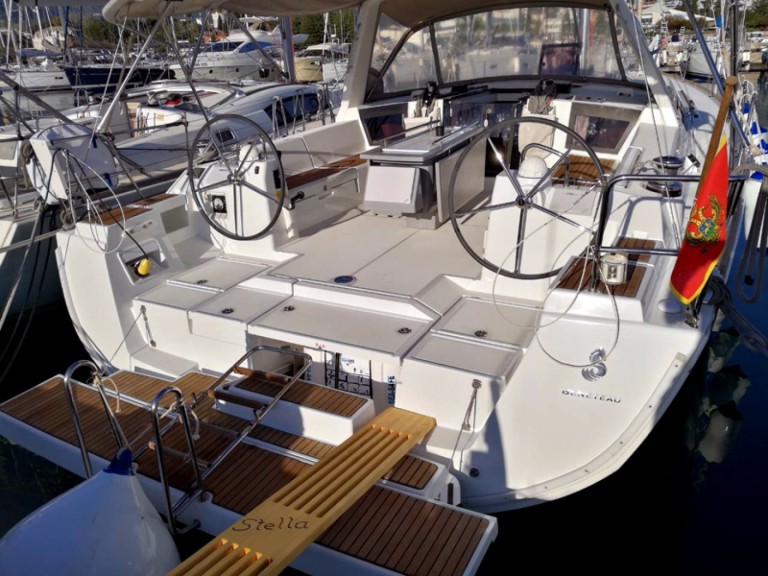 Boat rental Bénéteau Oceanis 45 in Meljine on Samboat