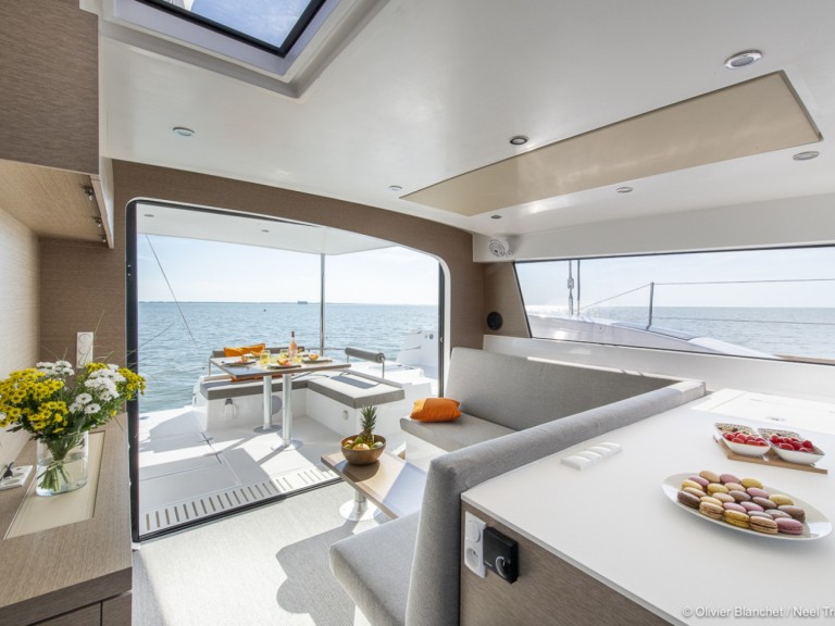 Yacht charter Cogolin cheap Neel 47