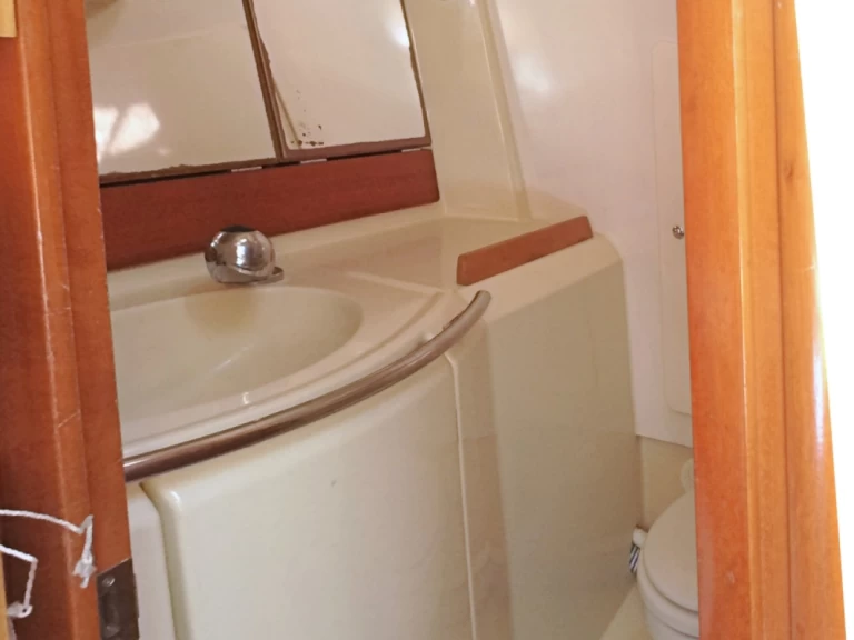 Sailboat for rent La Rochelle at the best price
