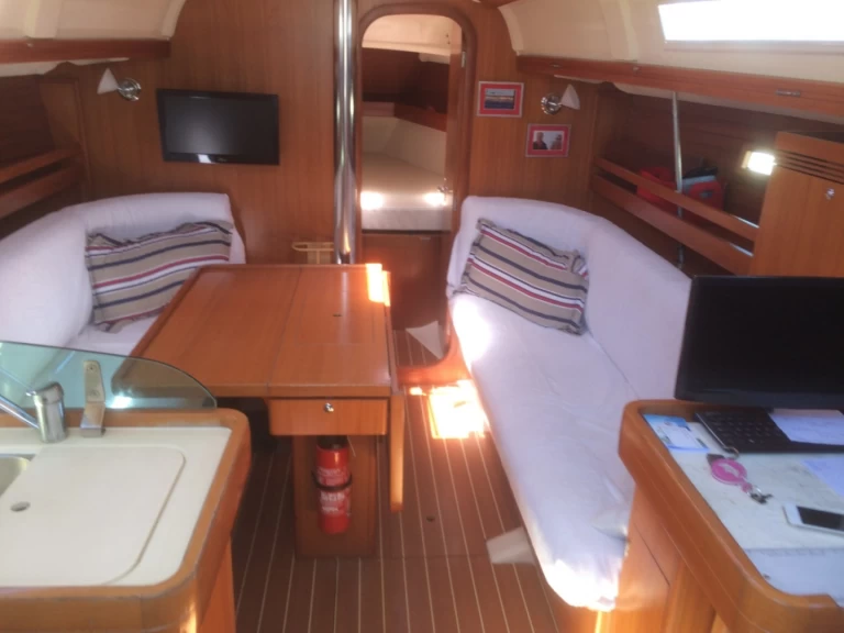 Dufour Dufour 34 Performance charter bareboat or captained in  La Rochelle