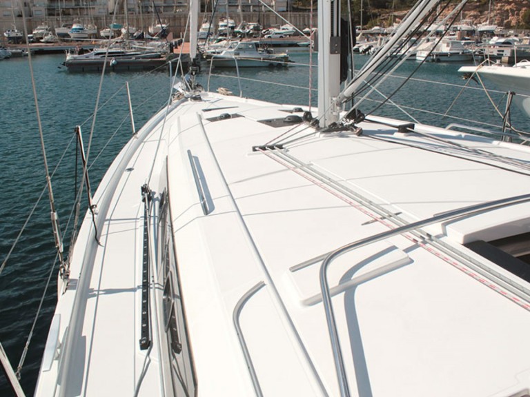 Bareboat Rental Sailboat Bénéteau with a boat licence