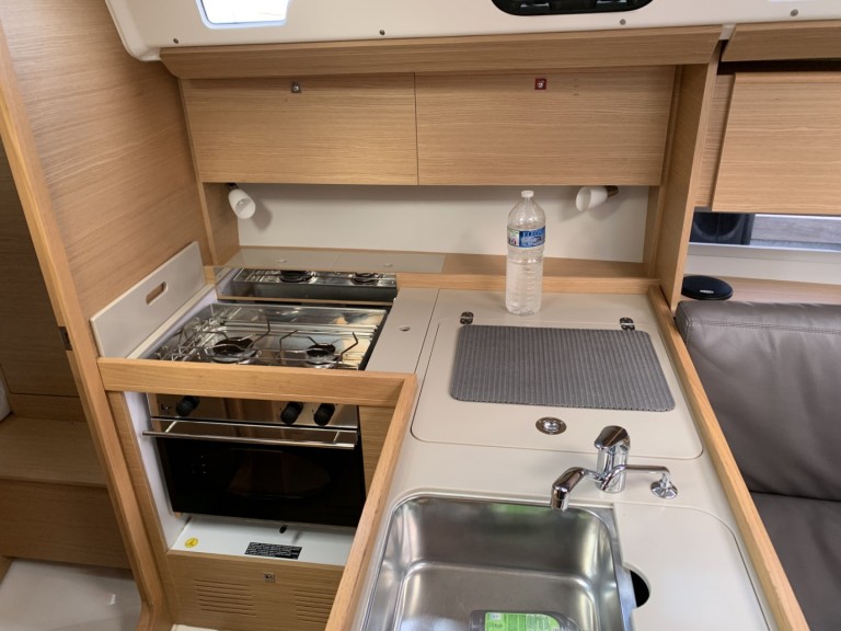 Yacht charter Port-Haliguen cheap Dufour 360 Grand Large