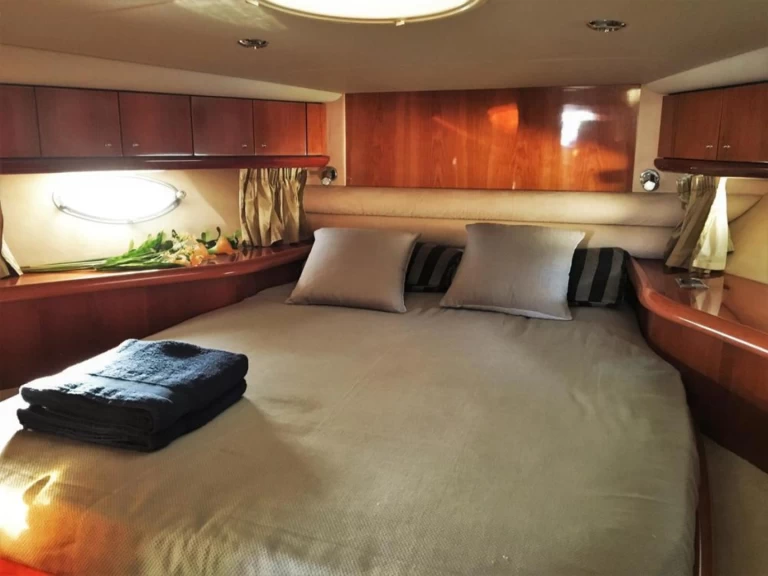 Luxury Yacht rental with or without captain Sunseeker Mahón