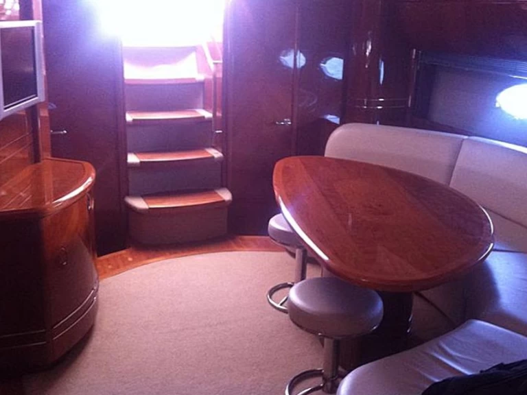 Luxury Yacht rental with or without captain Princess Mahón