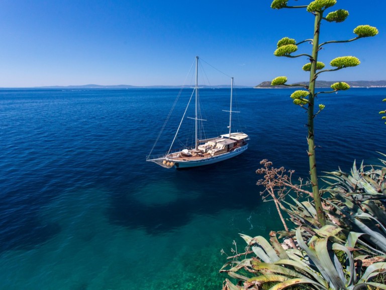 Sailboat rental with or without captain Custom Made Kaštel Stari