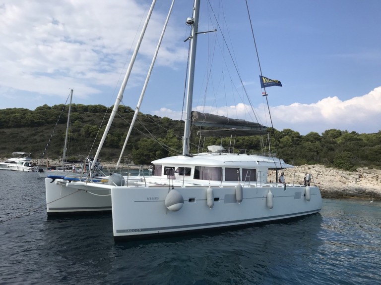 Catamaran rental with or without captain Lagoon Šibenik