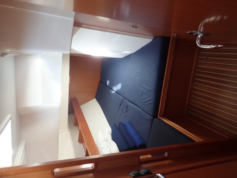 Sailboat rental in Sukošan - Bavaria Bavaria 55 BT '12