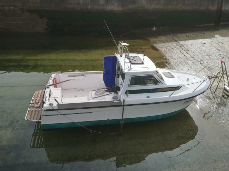 Motorboat rental with or without captain Jeanneau Boulogne-Sur-Mer