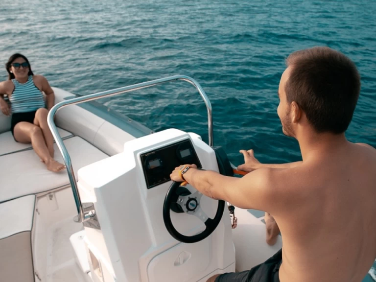 Lomac Lomac 600 IN charter bareboat or captained in  Roses