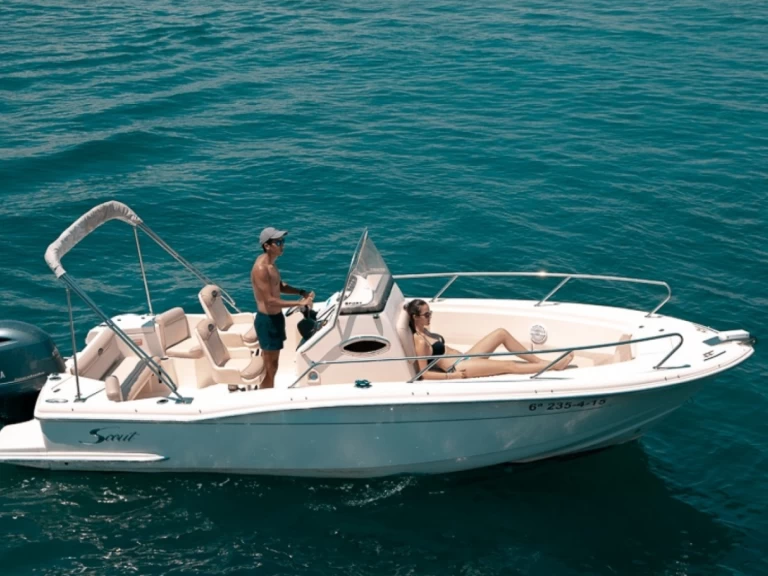 Motorboat for rent Roses at the best price