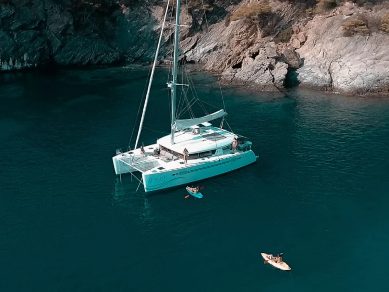 Catamaran rental in Roses - Lagoon Bliss