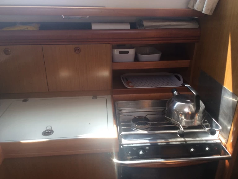 Boat rental Jeanneau Sun Odyssey 36i Performance in La Trinité-sur-Mer on Samboat