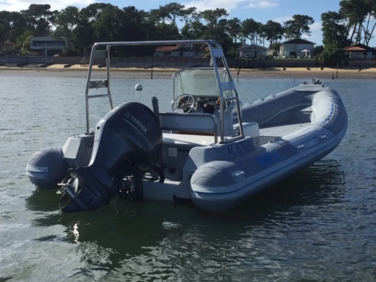 RIB for rent Lège-Cap-Ferret at the best price