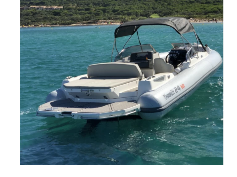 Yacht charter Port Grimaud cheap Marlin Boat 24SR FB