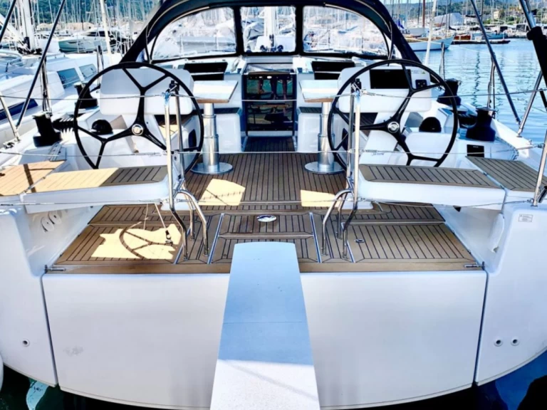 Sailboat rental with or without captain Hanse Nikiána