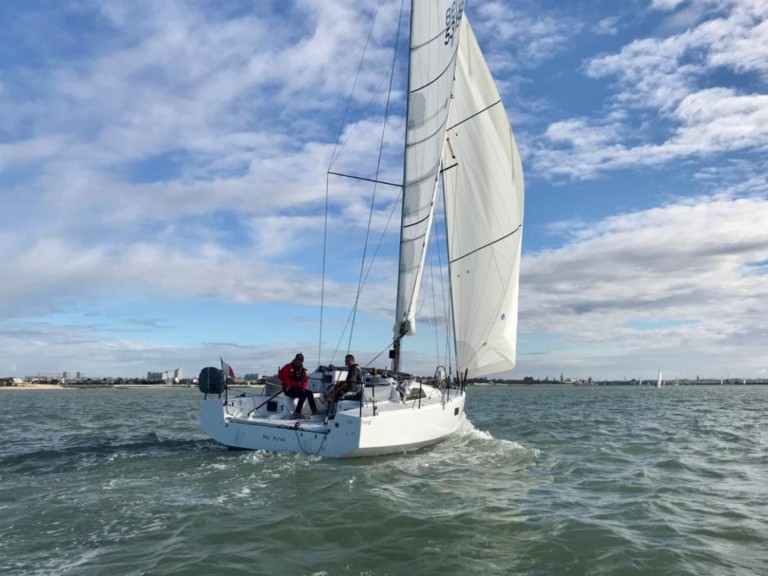 Yacht charter La Rochelle cheap Pogo 30