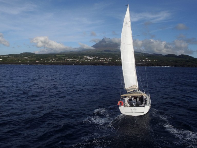 Yacht charter Horta cheap Dufour 410 Grand Large