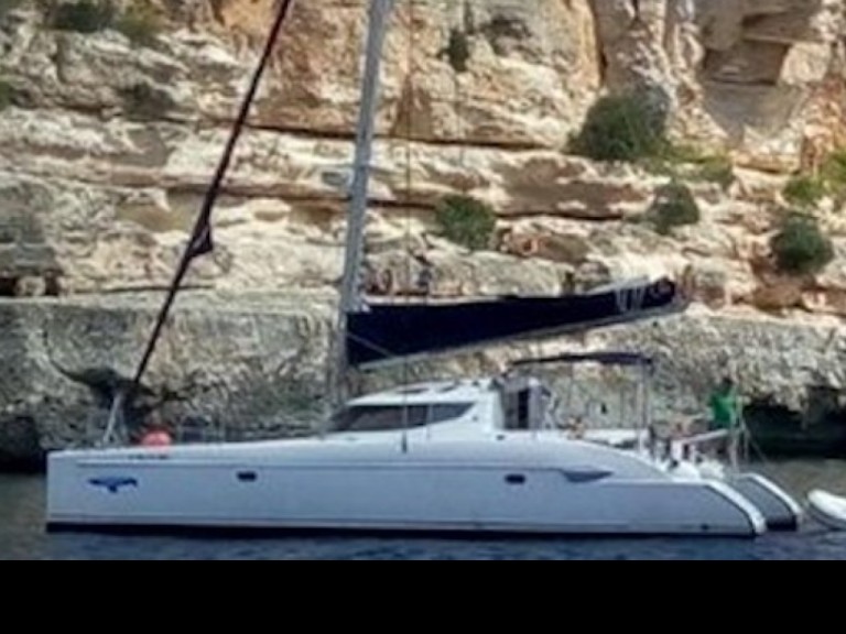 Catamaran rental with or without captain Fountaine Pajot Cienfuegos