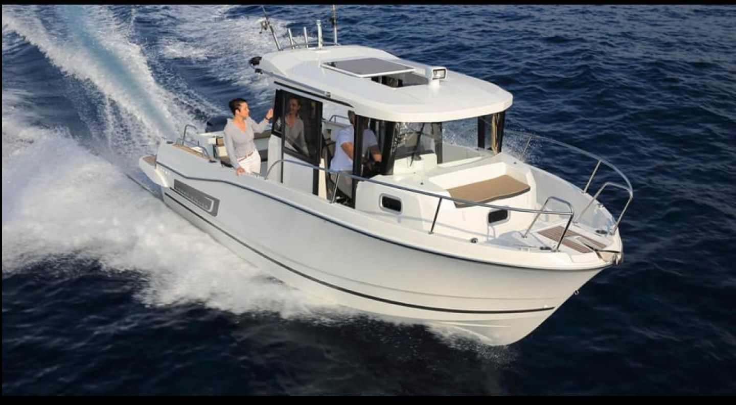 Rent a Motorboat Jeanneau merry fisher Marlin 795 in Donostia