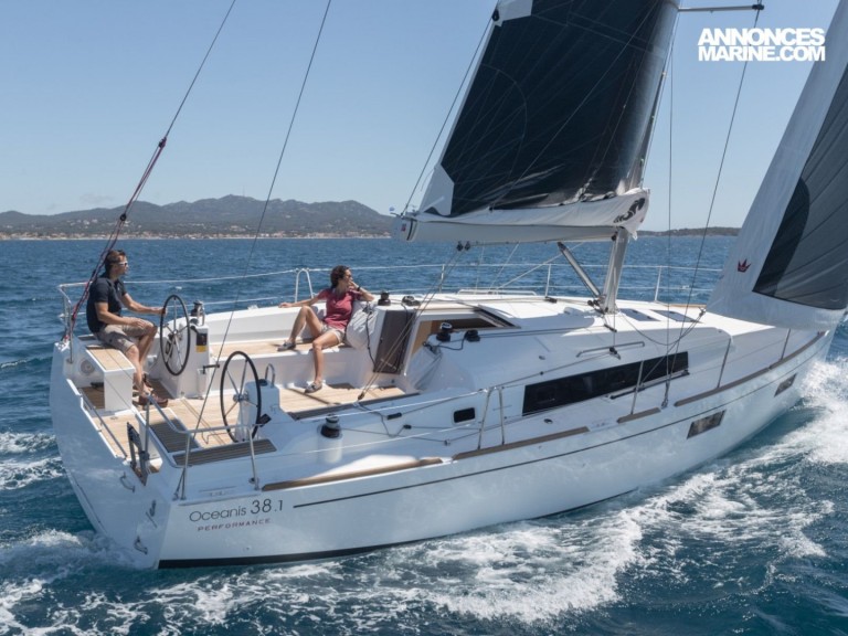 Sailboat for rent Arzon at the best price