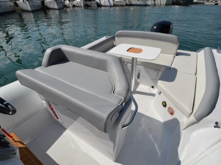 Yacht charter Roses cheap Salpa Soleil 23