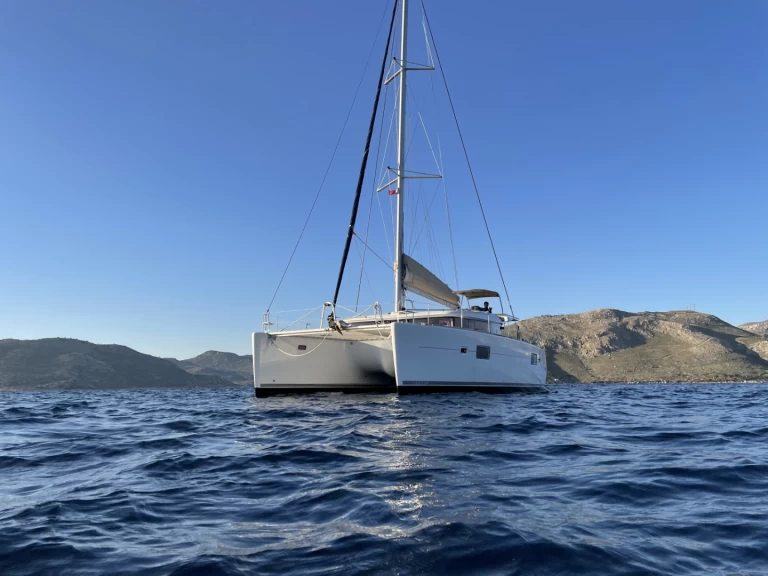 Bareboat Rental Catamaran Lagoon with a boat licence