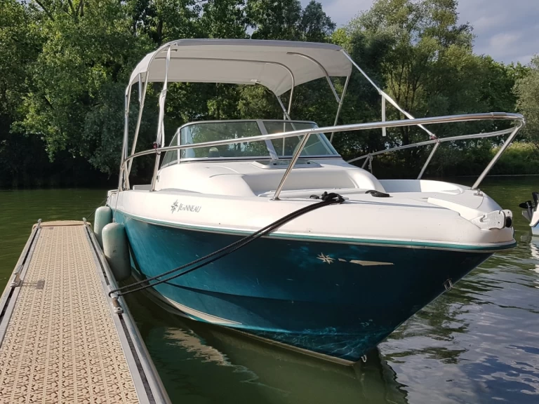 Bareboat Rental Motorboat Jeanneau with a boat licence